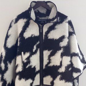 'FRENCH CONNECTION' Wool blend Cape with Pockets Size S-M Large Houndstooth